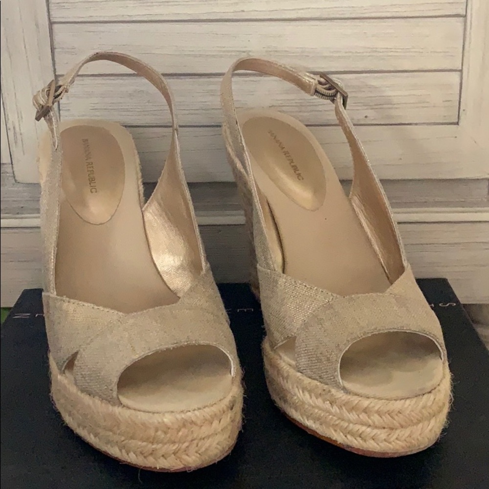 Banana Republic Espadrille Wdges